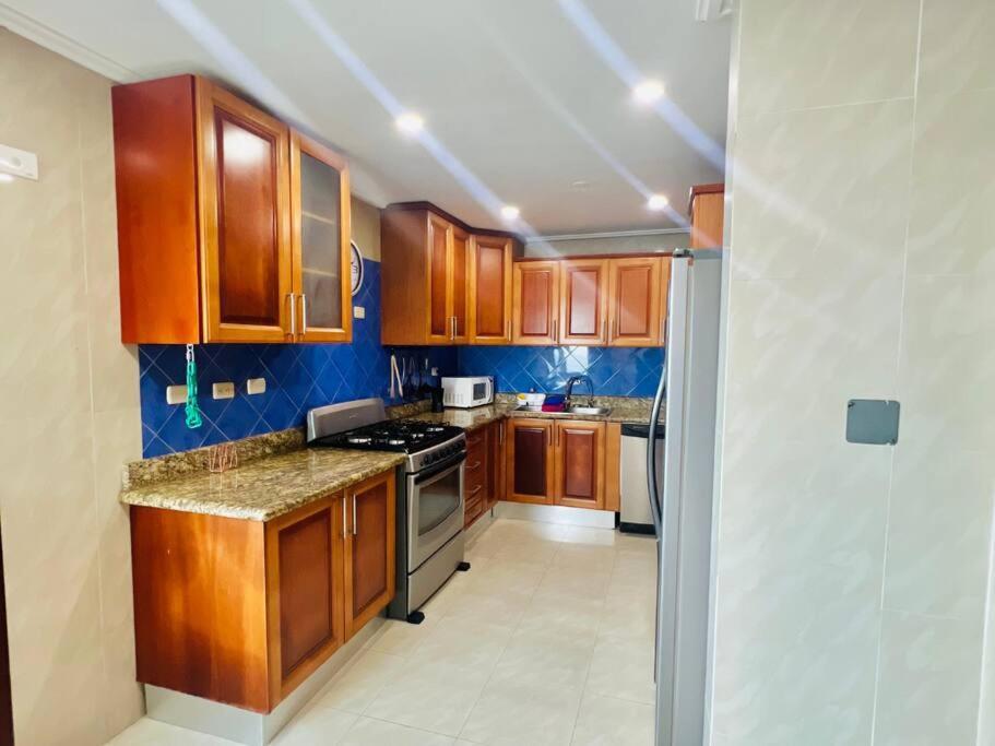 Beach Front Penthouse In Exclusive Tower Santo Domingo Exterior photo