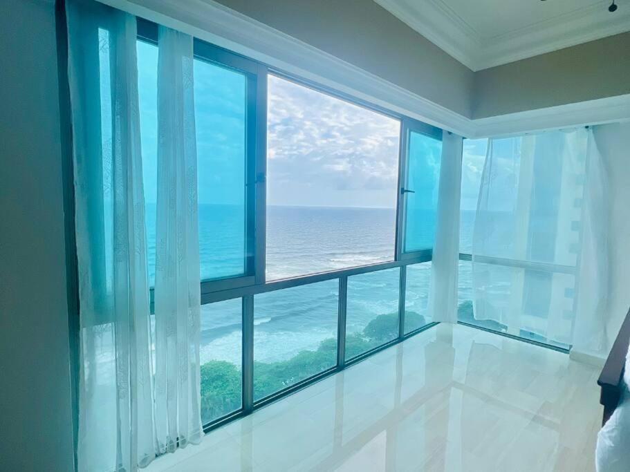 Beach Front Penthouse In Exclusive Tower Santo Domingo Exterior photo