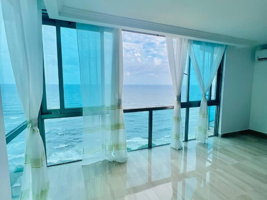 Beach Front Penthouse In Exclusive Tower Santo Domingo Exterior photo